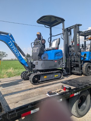 TYPHON Mini Excavator