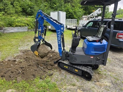 TYPHON Mini Excavator