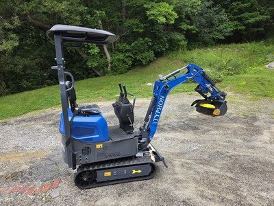 TYPHON Mini Excavator