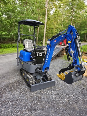 TYPHON Mini Excavator