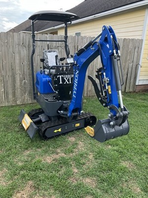 TYPHON Mini Excavator