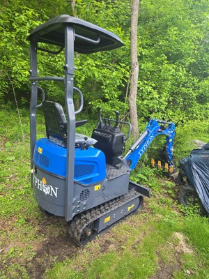 TYPHON Mini Excavator