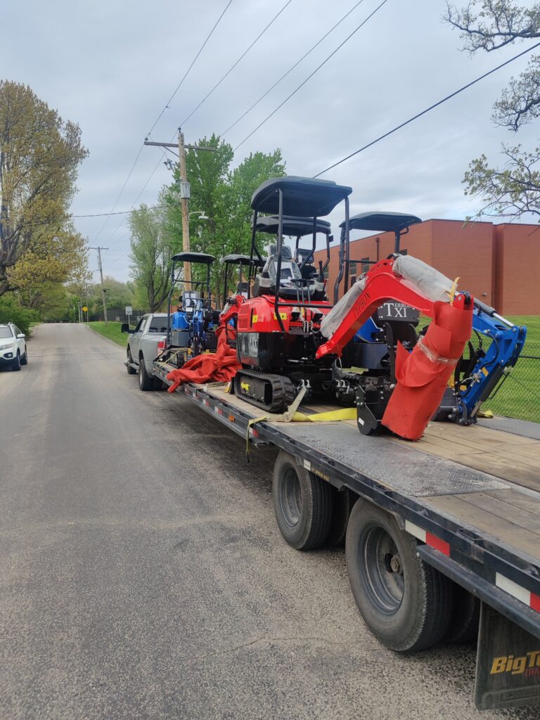 4,000 lbs Terror XVIII Mini Excavator, EPA Certified KUBOTA D902 Diesel Machine