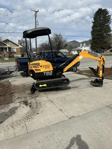 TYPHON Mini Excavator