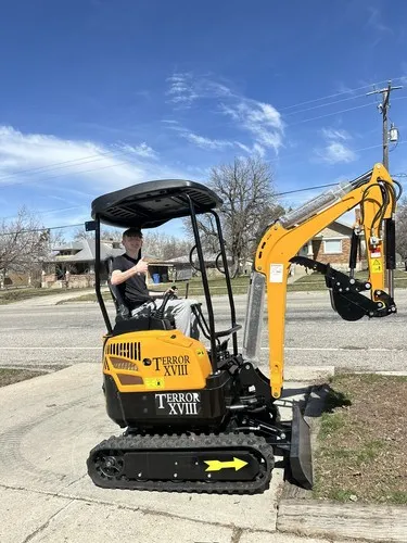 TYPHON Mini Excavator
