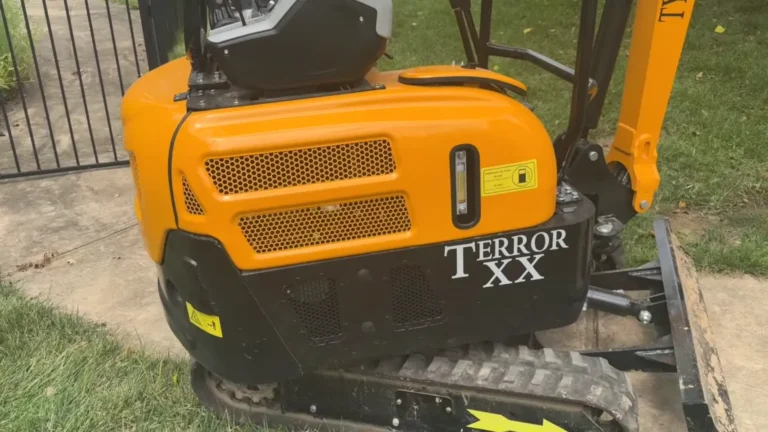 TYPHON Mini Excavator