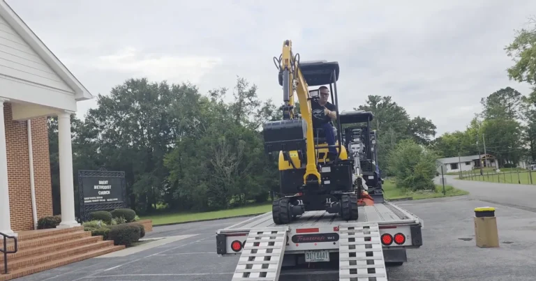 TYPHON Mini Excavator