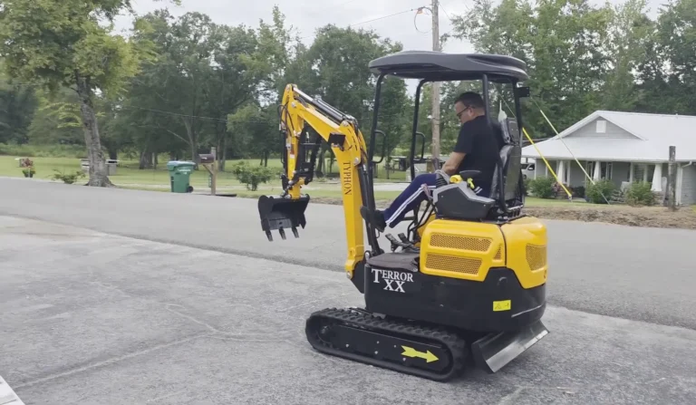 TYPHON Mini Excavator