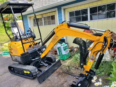 TYPHON Mini Excavator