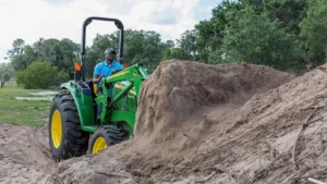 John Deere 4044M Compact Utility Tractor - Image 2