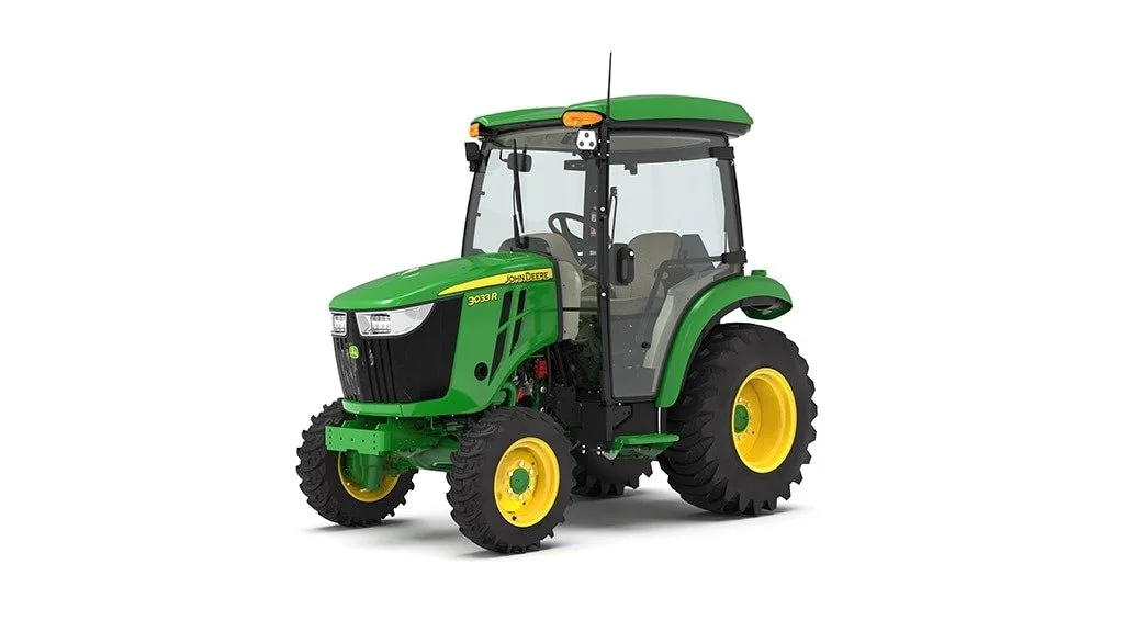 d4e621_24acd2699c6b4ef9b16f292a83015b6amv2.webp John Deere 3033R Compact Utility Tractor - Image 1