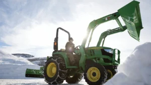 John Deere 3032E Compact Utility Tractor - Image 2