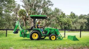 John Deere 3025E Compact Utility Tractor - Image 5