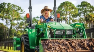 John Deere 3025E Compact Utility Tractor - Image 6