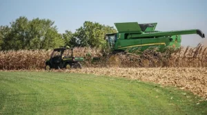 John Deere XUV 835M Gator™ Utility Vehicle - Image 2
