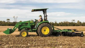 John Deere 4052M Compact Utility Tractor - Image 3