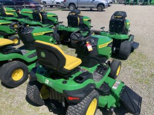 John Deere S180 Lawn Tractor – 54” Deck, 24HP V-Twin Engine, Hydrostatic Riding - Image 3