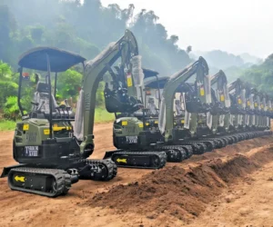 KUBOTA D902 Diesel 4,000 lbs TERROR XVIII Mini Hydraulic Excavator USA STOCK - Image 2