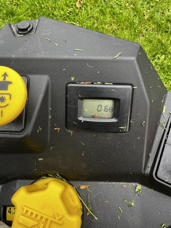 John Deere Z325E ZTrak Mower